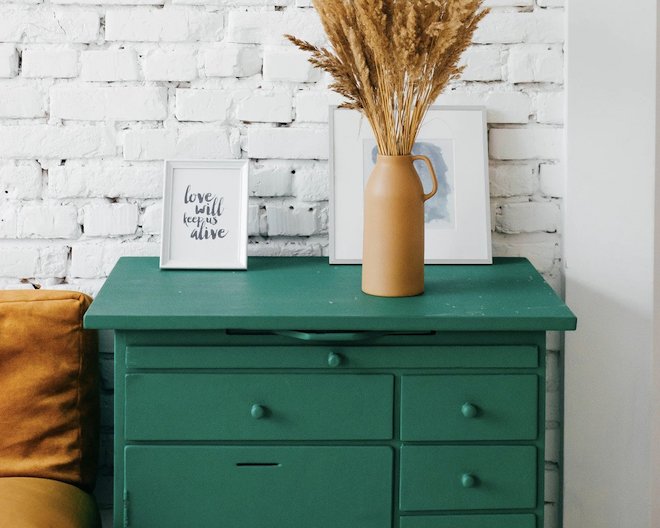green chest of drawers